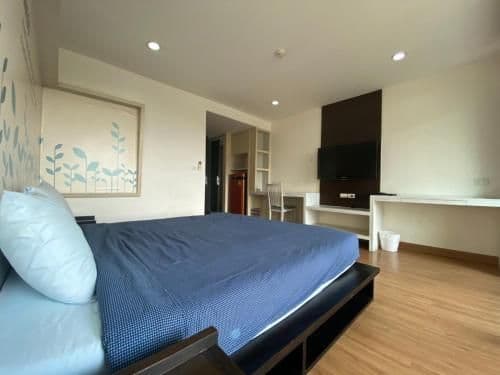 Standard Queen Room