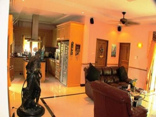 Relaxing Palm Pool Villa and Tropical Garden2