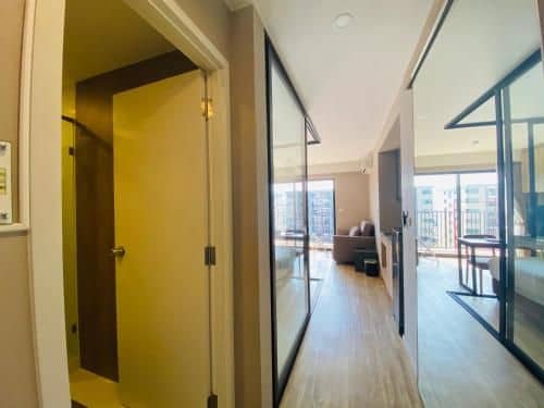 Blossom condo at Sathorn Studio Twin bed room nearby the Surasak BTS Blossom condo at Sathorn Studio Twin bed room nearby the Surasak BTS