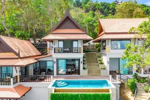 Amazing villa front beach3