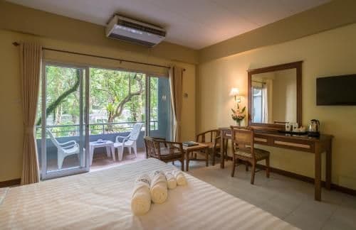 Queen Room with Garden View