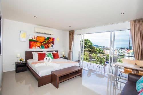 Studio Apartment with Sea View