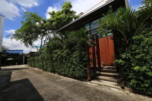 Villa with Garden View
