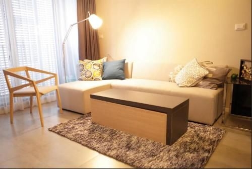 2BR At Asok And Sukhumvit Near Terminal 21 And Nana Max4 (4F/2057)0