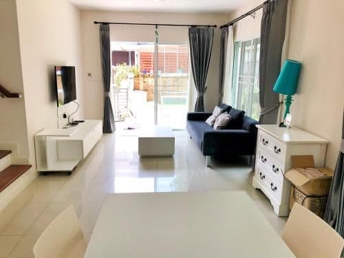 Villa with Garden View