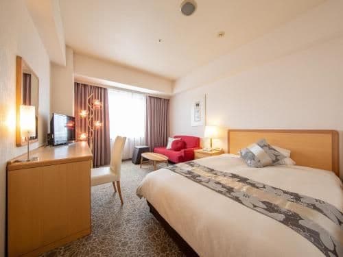 Single Room - Female Only - Non-Smoking
