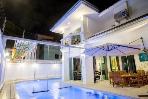 Jomtien Pool Villa Pattaya by Kim0