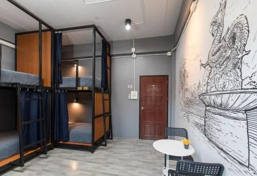 Bunk Bed in Mixed Dormitory Room