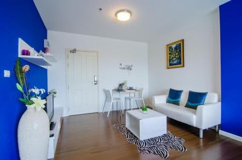 Studio Apartment with Sea View