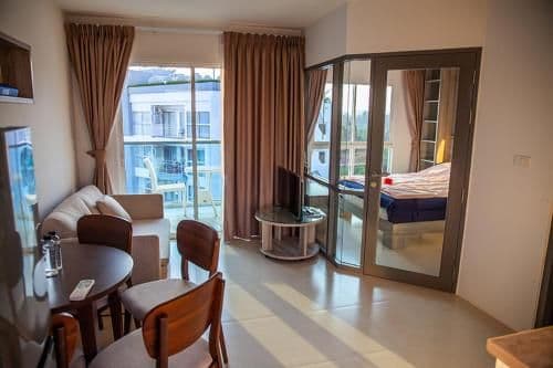 One-Bedroom Apartment
