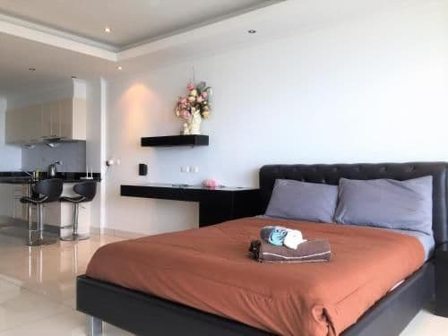 Studio Apartment with Sea View