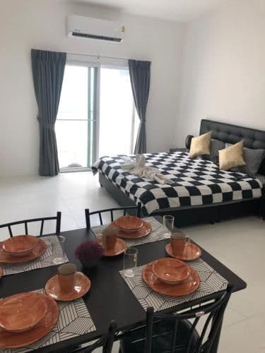 Bright New Apartment at Center with Balcony & King Size Bed Bright New Apartment at Center with Balcony & King Size Bed