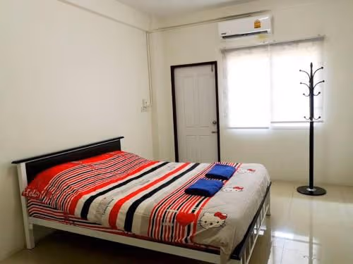 Queen Room with Shared Bathroom