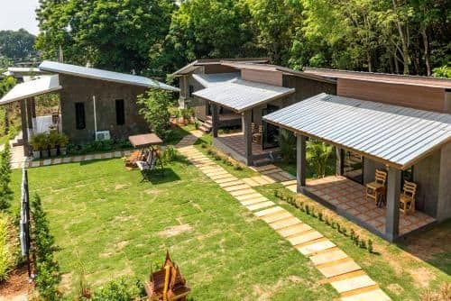 Bungalow with Garden View