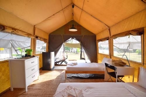 ไนวาช่า เต้นท์ เกาะหมาก (Naivacha Tent Koh Mak)0