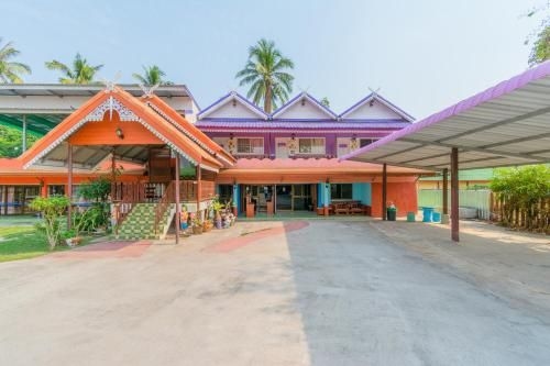 บ้านดินรีสอร์ท (Baandin Resort)0