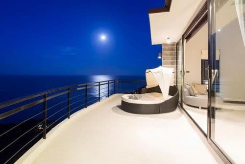 Villa with Sea View