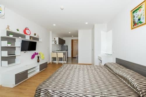 Studio Apartment