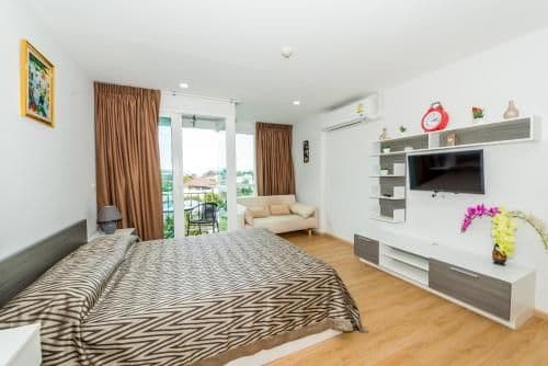 Studio Apartment