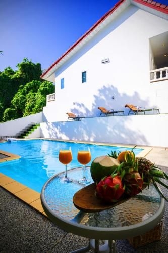 Wonderful pool house at Rawai4
