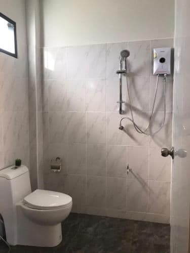 Deluxe Room (2 Adults + 1 Child)