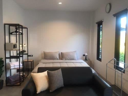 Deluxe Room (2 Adults + 1 Child)