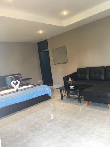 3 bedrooms private house in Thappraya1