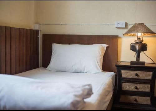 Standard Twin Room with Shared Bathroom