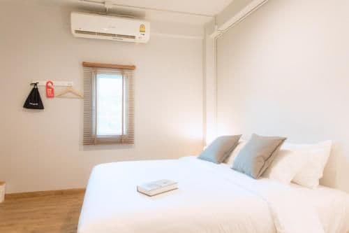 Superior King Room with Private Bathroom