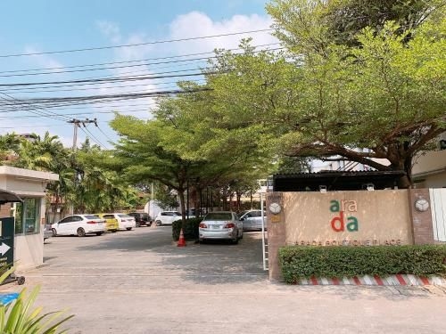 Arada Boutique Place2