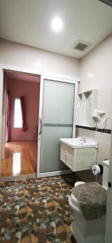 One-Bedroom Bungalow