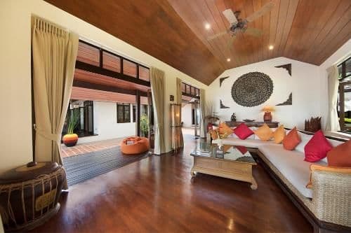 Villa - Beach Front