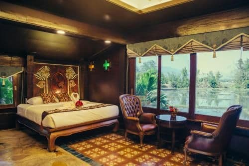 King Room with Mountain View