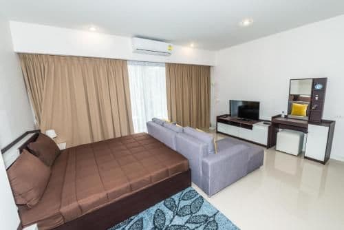 Studio Apartment