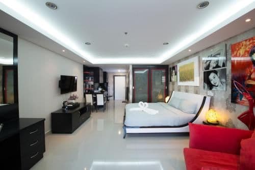 Apartment with Balcony