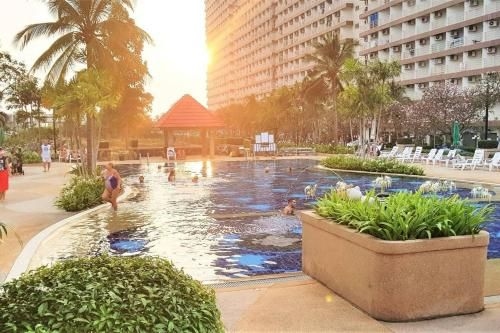 Sleek studio at Jomtien Beach condominium S1 beach front2