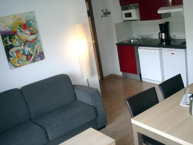 APARTMENT CAPACITY 6 ONE BEDROOM