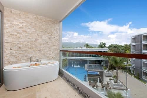 One-Bedroom with Spa Bath