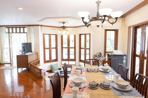 Royal Riverside Villa4