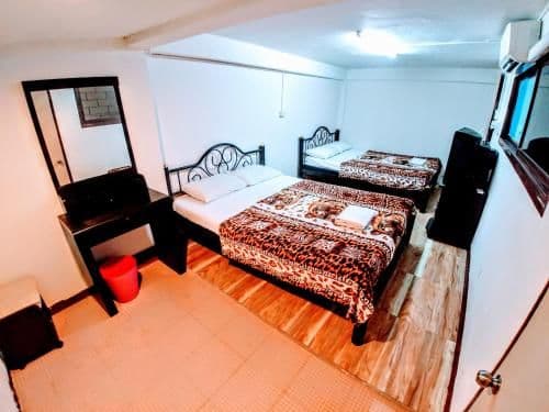 Classic Quadruple Room