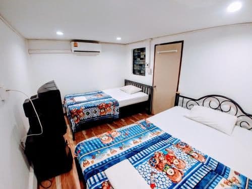 Large Double or Twin Room