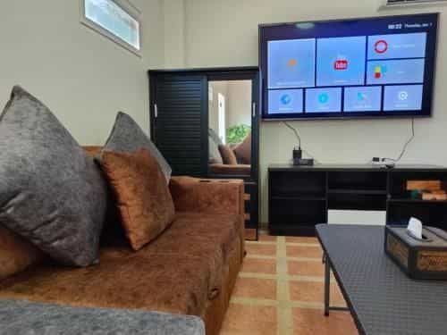 6-Bedroom Pattaya Villa with Brand new pool, Wifi, Pool table, & Netflix 6-Bedroom Pattaya Villa with Brand new pool, Wifi, Pool table, & Netflix