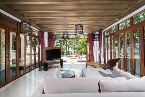 Villa - Beach Front