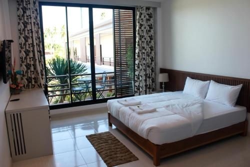 โรงแรมเดอะวิน (The Win Hotel Bang Saphan)0