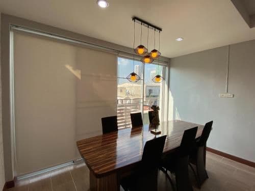 Apartment with Lake View