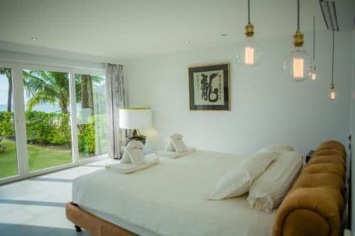 Villa - Beach Front