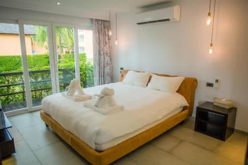 Villa - Beach Front