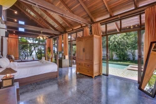Villa - Beach Front