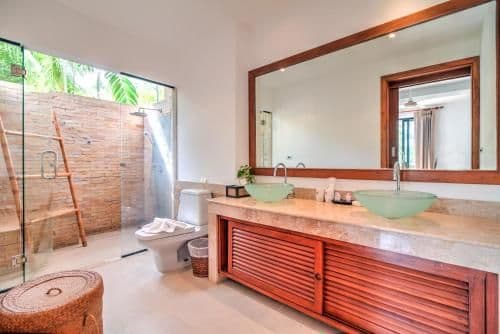 Villa with Sea View