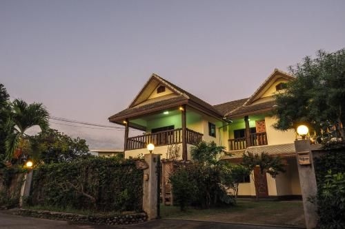Ashira House0